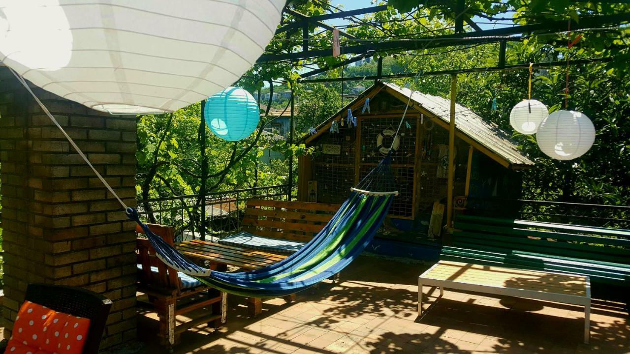 Green House In Μπατούμι Εξωτερικό φωτογραφία